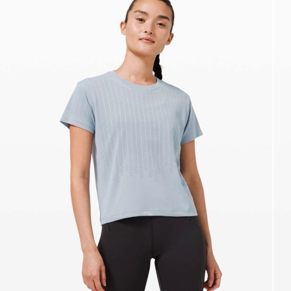 Lululemon Train to Be Top